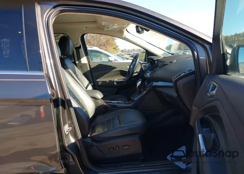 2016 Ford Escape Titanium из США, поврежденный, VIN 1FMCU9J93GUB27603